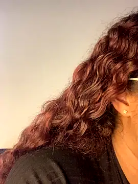 Snapshot of antonella_19x chatting on 2, 12, 2024 antonella 19x online show from 2, 12, 2024