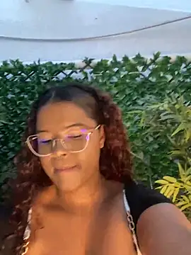 Snapshot of antonella_19x chatting on 4, 12, 2024 antonella 19x online show from 4, 12, 2024