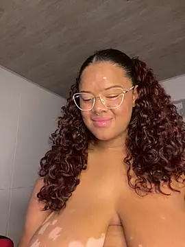 Snapshot of antonella_19x chatting on 12, 12, 2024 antonella 19x online show from 12, 12, 2024