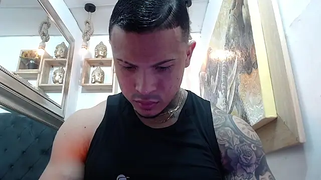 Snapshot of david_rousse_ chatting on 17, 12, 2024 david rousse online show from 17, 12, 2024