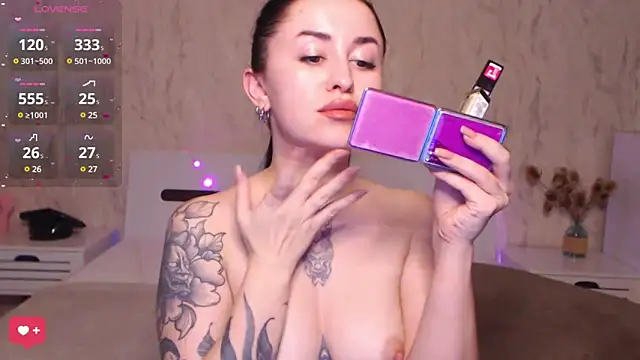 Snapshot of VioletCatt chatting on 14, 3, 2025 VioletCatt online show from 14, 3, 2025