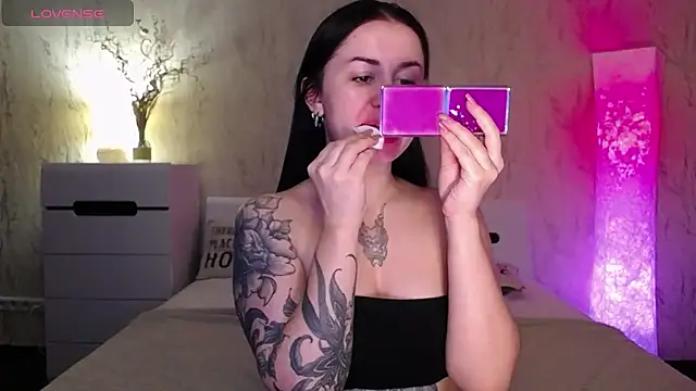 Snapshot of VioletCatt chatting on 15, 3, 2025 VioletCatt online show from 15, 3, 2025