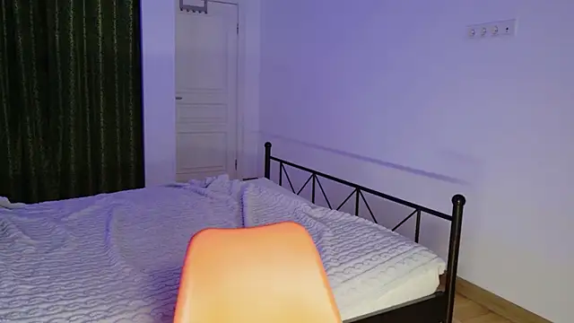 Snapshot of VioletCatt chatting on 29, 11, 2025 VioletCatt online show from 29, 11, 2025