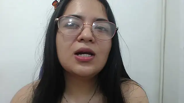 Snapshot of v_violeta chatting on 14, 2, 2025 v violeta online show from 14, 2, 2025