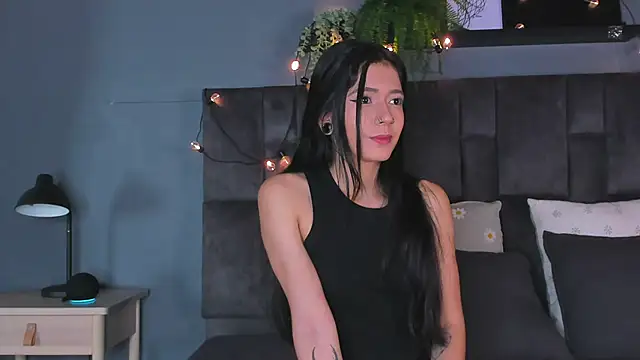 Snapshot of AmyPalmmer chatting on 23, 10, 2025 AmyPalmmer online show from 23, 10, 2025