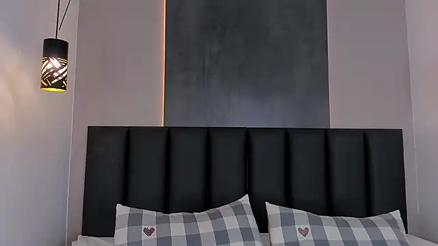 Snapshot of AmyPalmmer chatting on 6, 11, 2025 AmyPalmmer online show from 6, 11, 2025