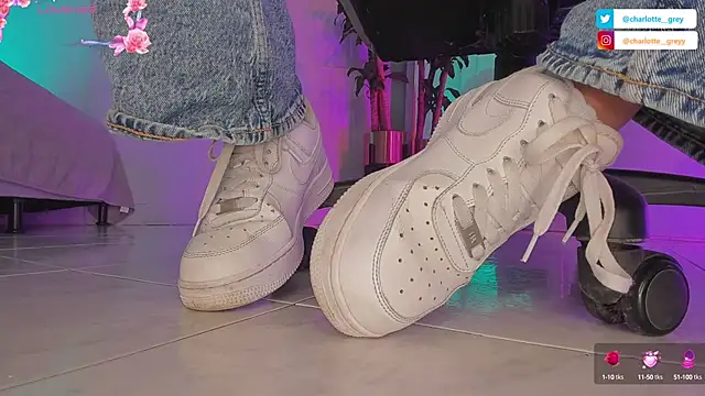 charlotte  grey online show from 27, 9, 2025