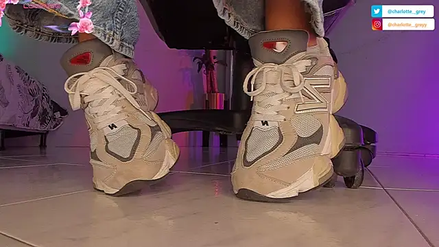 charlotte  grey online show from 4, 10, 2025