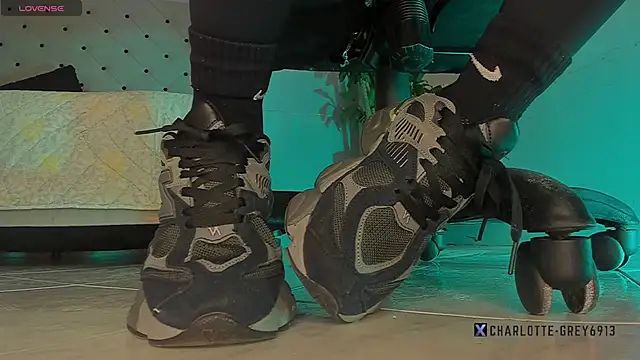 charlotte  grey online show from 12, 1, 2026