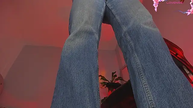 charlotte  grey online show from 26, 3, 2026