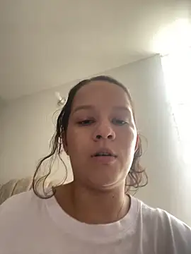 Snapshot of Sophie_milk chatting on 9, 11, 2025 Sophie milk online show from 9, 11, 2025