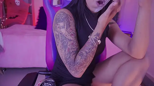 madelyn rose  online show from 31, 10, 2025