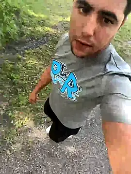 Snapshot of elwhite1996 chatting on 28, 10, 2025 elwhite1996 online show from 28, 10, 2025