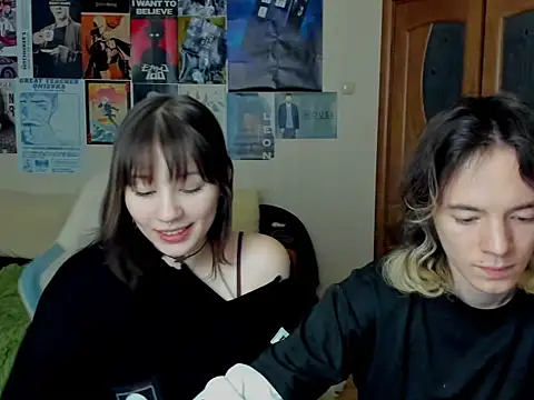 Snapshot of Traharaa chatting on 17, 12, 2025 Traharaa online show from 17, 12, 2025