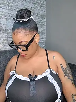 Snapshot of ExclusiveLeexx chatting on 2, 3, 2025 ExclusiveLeexx online show from 2, 3, 2025