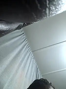 Snapshot of ExclusiveLeexx chatting on 18, 11, 2025 ExclusiveLeexx online show from 18, 11, 2025