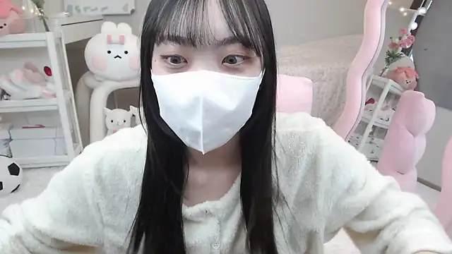 Snapshot of momo_room chatting on 18, 1, 2025 momo room online show from 18, 1, 2025
