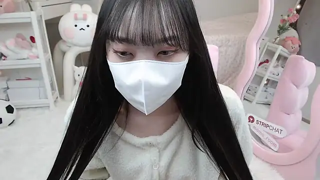 Snapshot of momo_room chatting on 18, 1, 2025 momo room online show from 18, 1, 2025