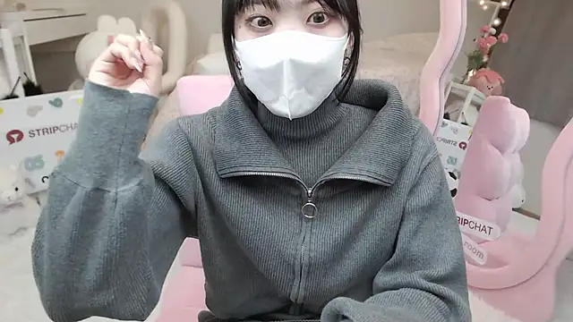 Snapshot of momo_room chatting on 23, 2, 2025 momo room online show from 23, 2, 2025