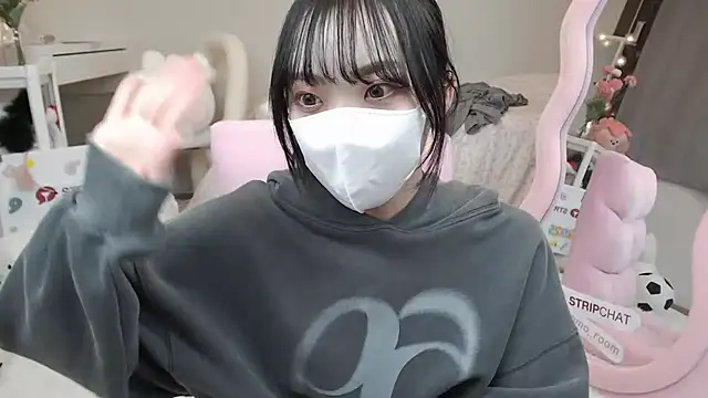 Snapshot of momo_room chatting on 1, 3, 2025 momo room online show from 1, 3, 2025