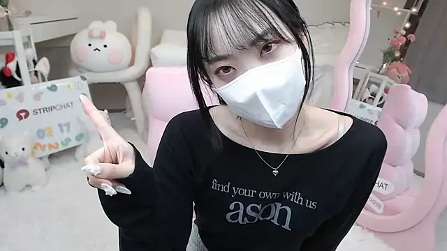 Snapshot of momo_room chatting on 17, 3, 2025 momo room online show from 17, 3, 2025