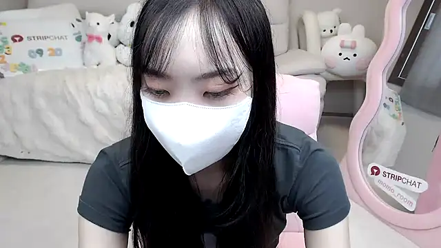 Snapshot of momo_room chatting on 20, 9, 2025 momo room online show from 20, 9, 2025