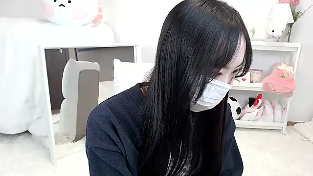 Snapshot of momo_room chatting on 12, 4, 2026 momo room online show from 12, 4, 2026