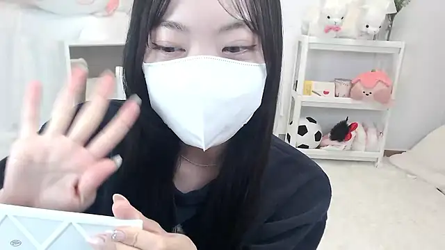 Snapshot of momo_room chatting on 25, 4, 2026 momo room online show from 25, 4, 2026