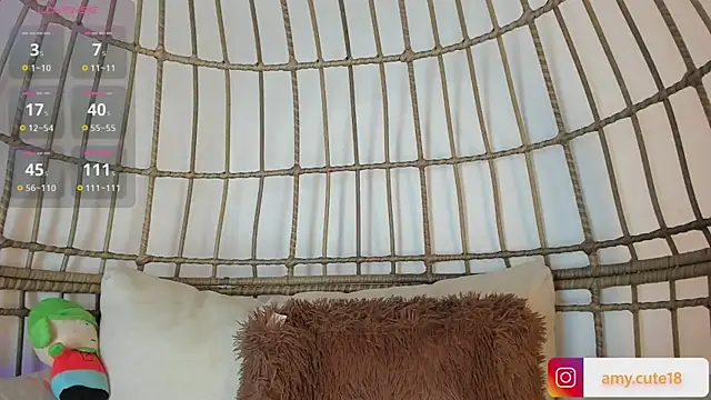 Snapshot of Amy-Skinny chatting on 23, 12, 2024 Amy-Skinny online show from 23, 12, 2024