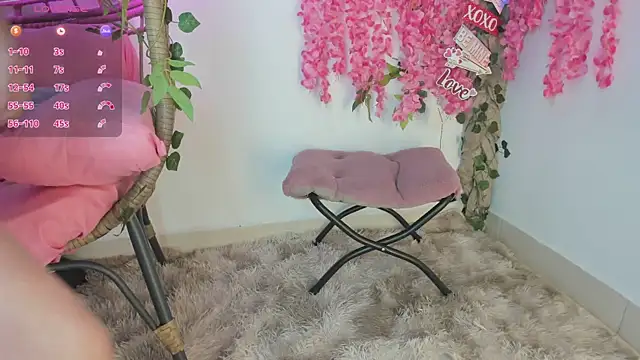 Snapshot of Amy-Skinny chatting on 6, 3, 2025 Amy-Skinny online show from 6, 3, 2025