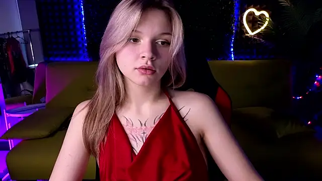 Snapshot of LitaBrom chatting on 5, 12, 2024 LitaBrom online show from 5, 12, 2024