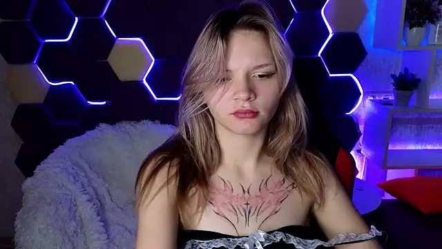 Snapshot of LitaBrom chatting on 19, 12, 2024 LitaBrom online show from 19, 12, 2024