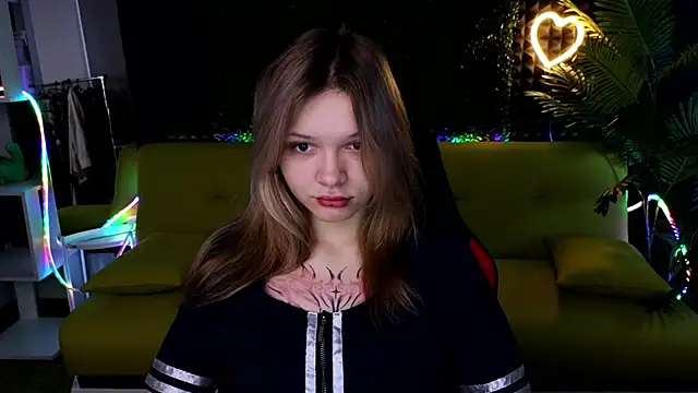 Snapshot of LitaBrom chatting on 1, 2, 2025 LitaBrom online show from 1, 2, 2025