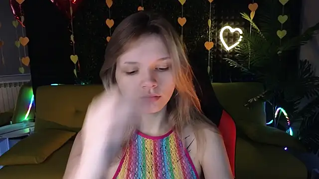 Snapshot of LitaBrom chatting on 20, 2, 2025 LitaBrom online show from 20, 2, 2025