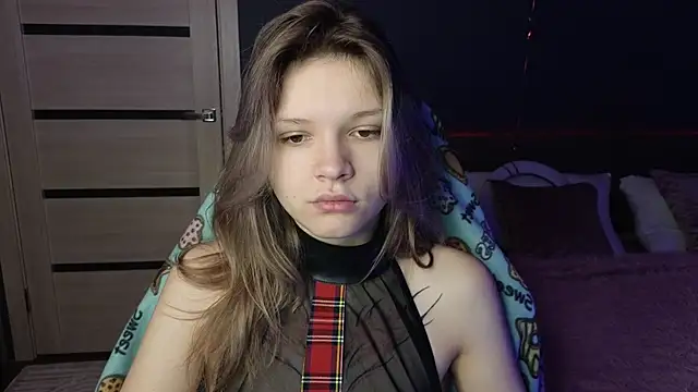 Snapshot of LitaBrom chatting on 4, 3, 2025 LitaBrom online show from 4, 3, 2025