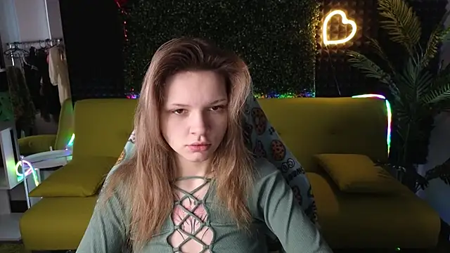 Snapshot of LitaBrom chatting on 13, 3, 2025 LitaBrom online show from 13, 3, 2025