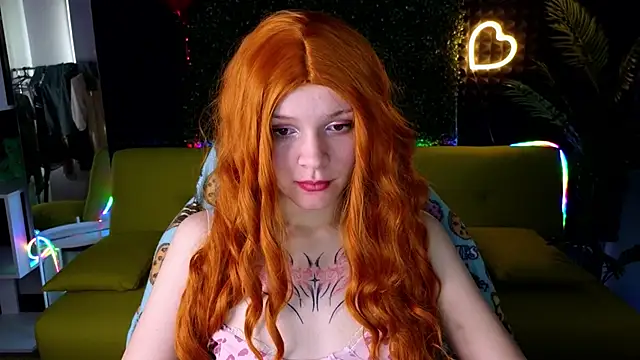 Snapshot of LitaBrom chatting on 13, 3, 2025 LitaBrom online show from 13, 3, 2025