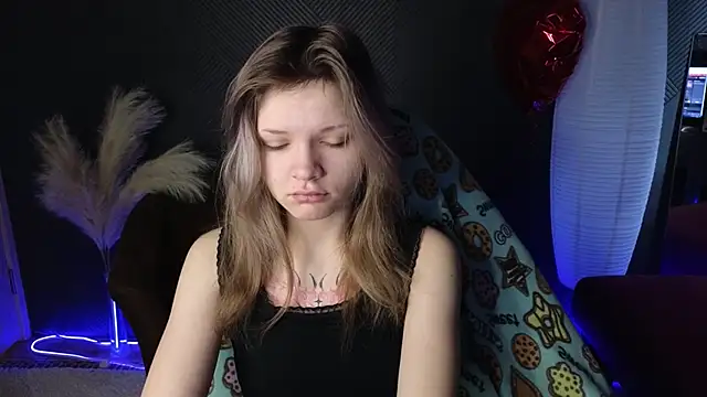 Snapshot of LitaBrom chatting on 15, 3, 2025 LitaBrom online show from 15, 3, 2025