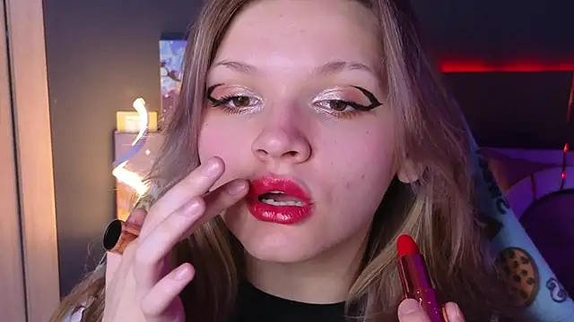 Snapshot of LitaBrom chatting on 17, 3, 2025 LitaBrom online show from 17, 3, 2025