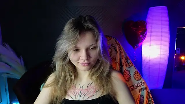 Snapshot of LitaBrom chatting on 18, 3, 2025 LitaBrom online show from 18, 3, 2025