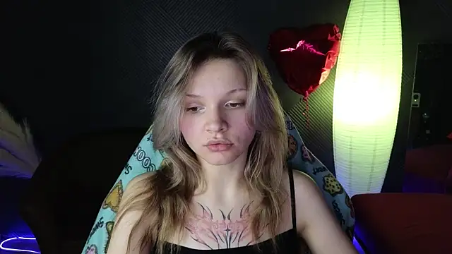 Snapshot of LitaBrom chatting on 18, 3, 2025 LitaBrom online show from 18, 3, 2025