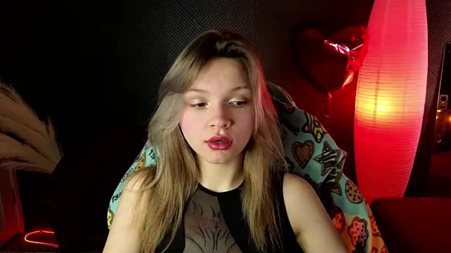 Snapshot of LitaBrom chatting on 19, 3, 2025 LitaBrom online show from 19, 3, 2025