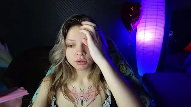 Snapshot of LitaBrom chatting on 20, 3, 2025 LitaBrom online show from 20, 3, 2025