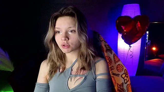 Snapshot of LitaBrom chatting on 23, 3, 2025 LitaBrom online show from 23, 3, 2025