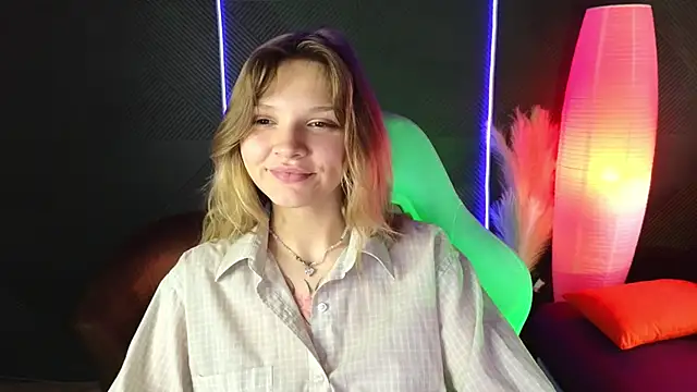 Snapshot of LitaBrom chatting on 21, 9, 2025 LitaBrom online show from 21, 9, 2025