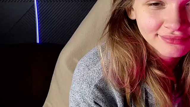 Snapshot of LitaBrom chatting on 25, 9, 2025 LitaBrom online show from 25, 9, 2025