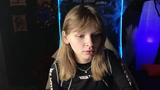 Snapshot of LitaBrom chatting on 26, 10, 2025 LitaBrom online show from 26, 10, 2025