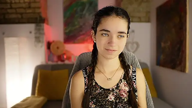 Gia Paige18 online show from 6, 12, 2024