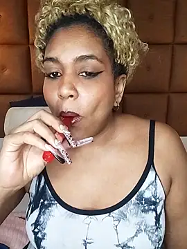 ELLA KELLY online show from 4, 2, 2026