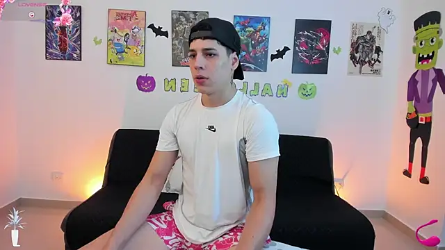 jonathanjoestar  online show from 3, 11, 2025